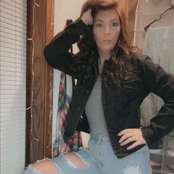 Meet your Posher, Sabrina - Picture 2 of 2